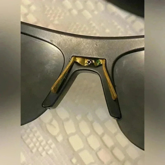 Under Armour sunglasses  🕶️. Used - Picture 5 of 7